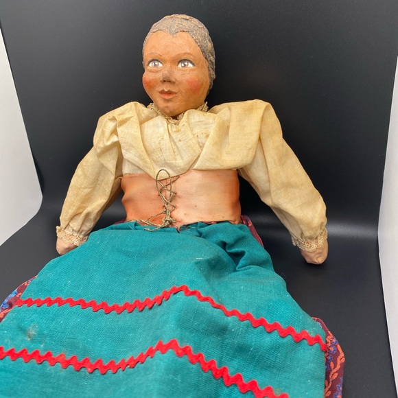 Vintage Primitive Folk Art Doll w/Hand Stitched Clothing & Hand Painted Face - Picture 4 of 15